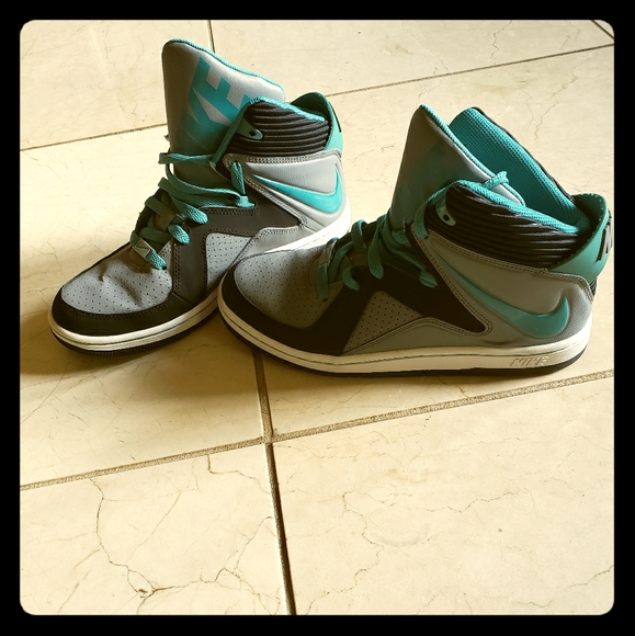 Nike High Tops - Picture 1 of 3